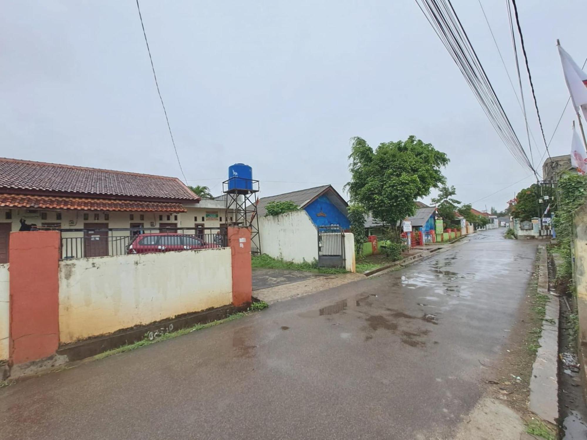 Oyo Life 93590 Penginapan Palapa 10 Syariah Hotel Bandar Lampung Exterior photo